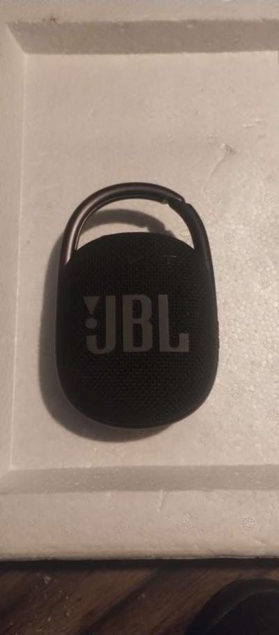JBL Clip 4