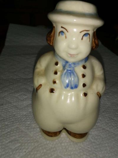 Shawnee Dutch boy Shaker