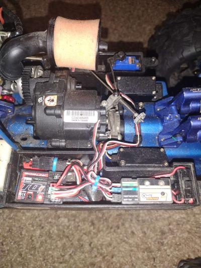 gas powered RC car - Thumbnail 3