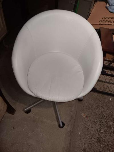 yardsale fri 1027 sat1028 and sun1029  misc everything - Thumbnail 4