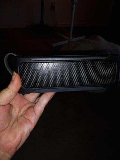 blackweb bluetooth speaker - Olympia, Washington