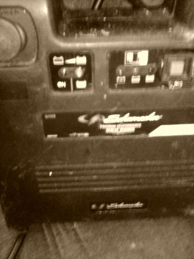 Schumacher 1100 jump starter box