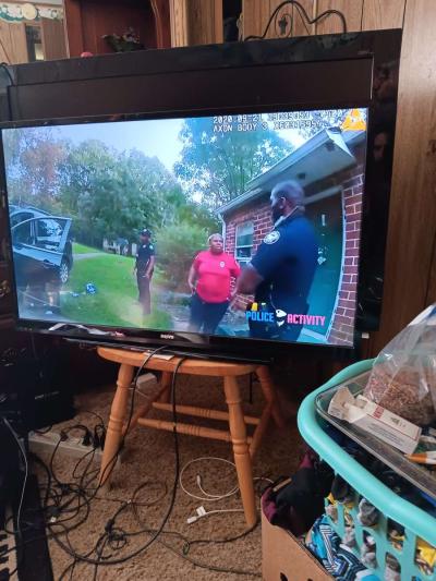 Sanyo flat screen t v forty five inch - Thumbnail 2