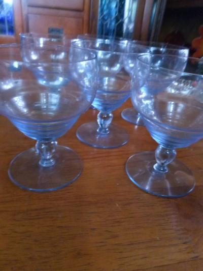 6 Kosta Boda Ice Blue wine glasses - Thumbnail 3