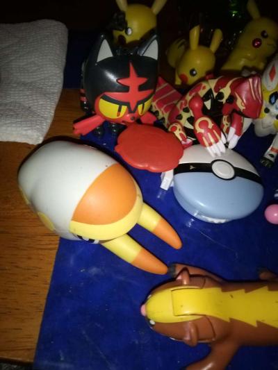 12 Pokemon Toys - Thumbnail 2