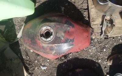 gas tanks 85each - Thumbnail 2