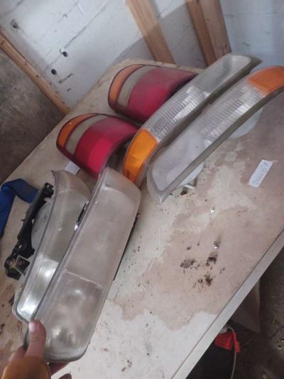 01 chevy Suburban head and tail lights - Thumbnail 2