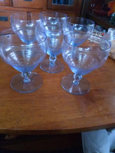 6 Kosta Boda Ice Blue wine glasses - Thumbnail 2