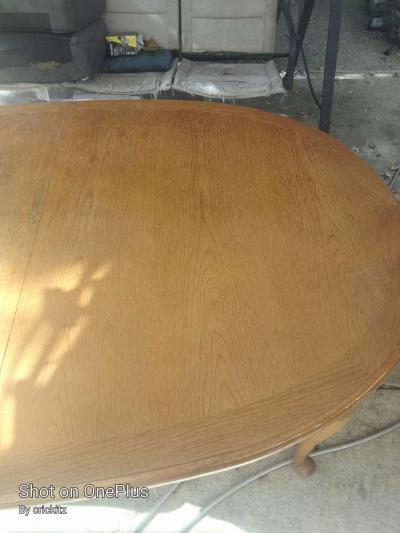 dinning room set and chairs - Thumbnail 3