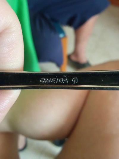 Oneida Damascus rose sterling silver Flat Ware - Thumbnail 2