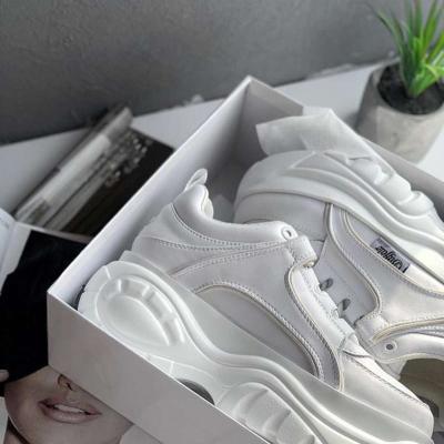 Sneakers - Thumbnail 3