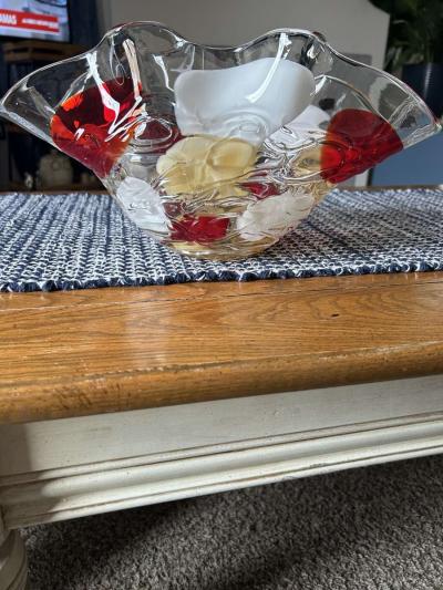 a decrative glass bowl - Thumbnail 3