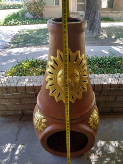 Una Chimenea De Barro Clay Chimney Outdoor Heater 50 X 24 - Thumbnail 2