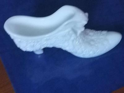 Fenton Milk Glass Shoe - Thumbnail 4