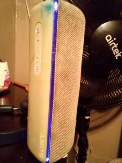 Sony wireless speaker model number SRSXB32 - Thumbnail 2