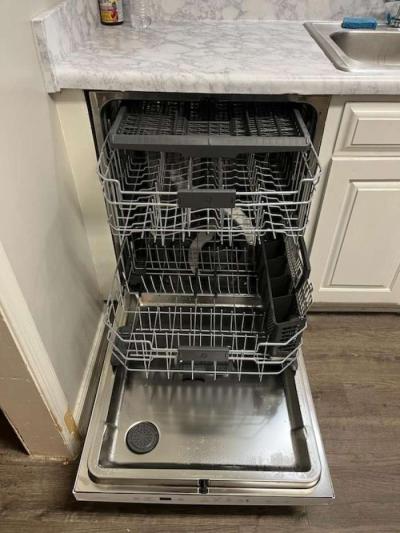 GE DishwasherUltra Quiet  1yr old