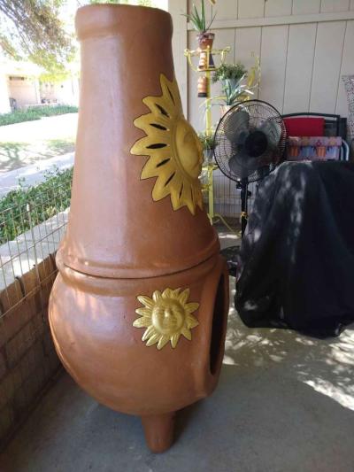 Una Chimenea De Barro Clay Chimney Outdoor Heater 50 X 24 - Thumbnail 4