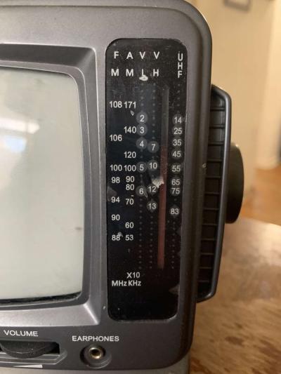 Memorex Vintage Mini TV - Thumbnail 4