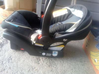 car seat - Brownsville, Texas