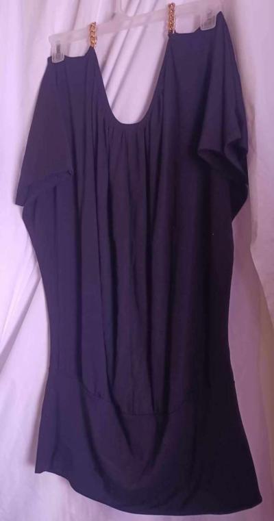 women clothing at a very good price good quality and some ne - Thumbnail 4