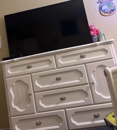 dresser - Thumbnail 2