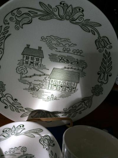 Buck County Service for 6 with extras - Thumbnail 2