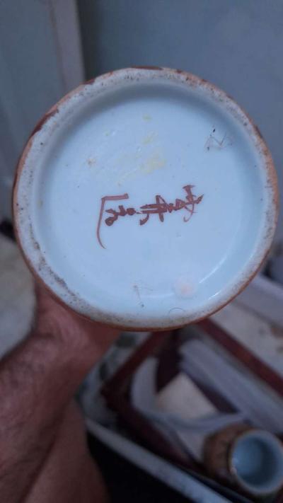 1920s Japanese vases with artist signatures - Thumbnail 3