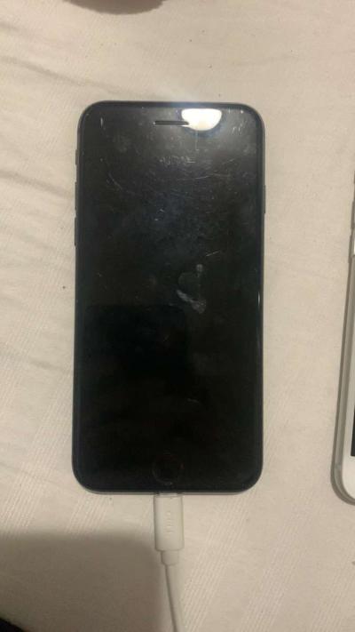 iphone lot - Thumbnail 3