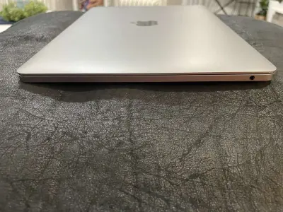 Apple Mack Book - Thumbnail 4