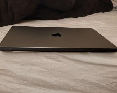 MacBook pro - Thumbnail 4