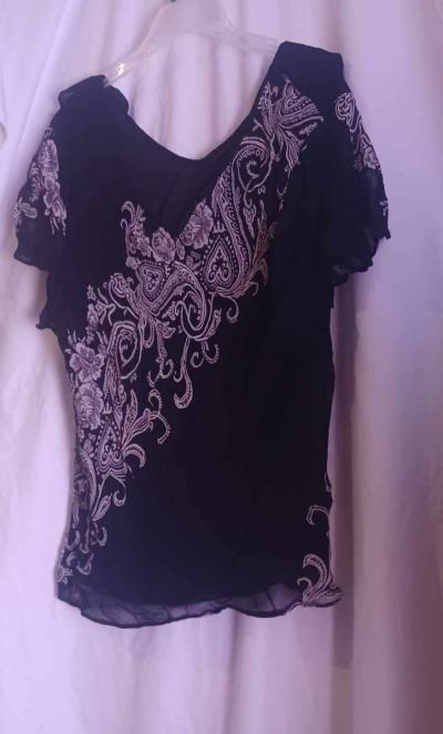 women clothing at a very good price good quality and some ne - Thumbnail 5