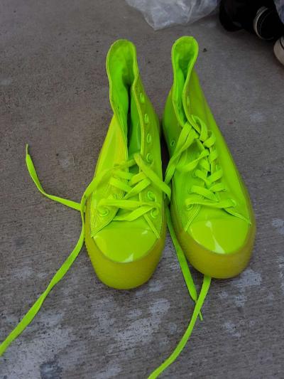 clothes - Thumbnail 2