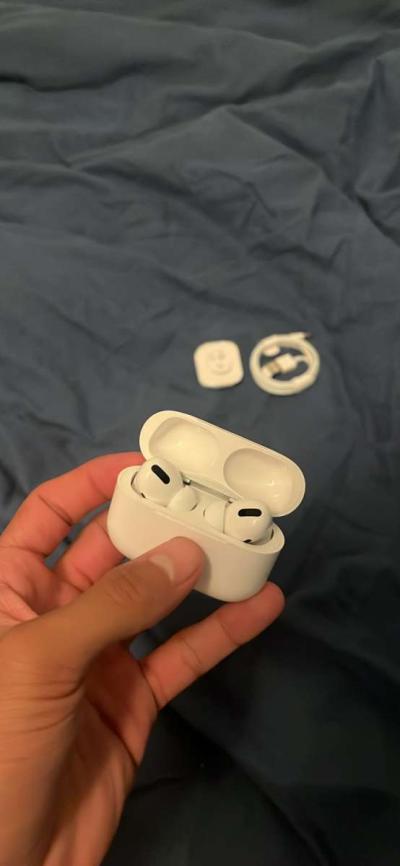 AirPods - Thumbnail 4