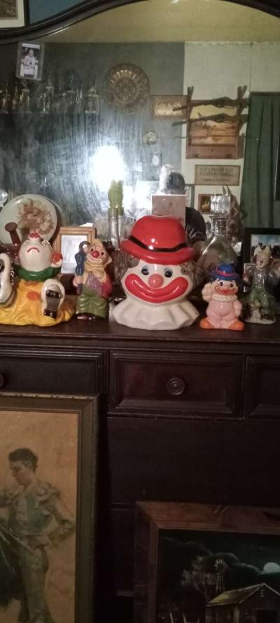 5 clown figurines 2 banks vintage - Thumbnail 2