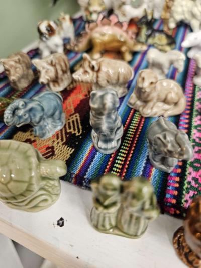 Ward Miniature Collectables - Thumbnail 2