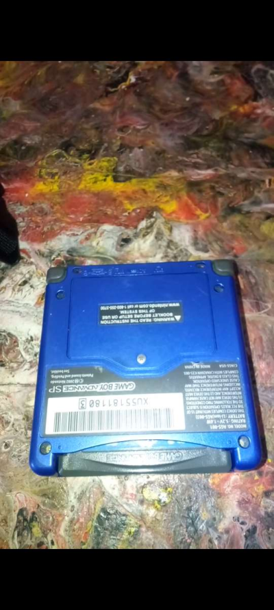 negotiable Gameboy Advance SP bundle - Thumbnail 2