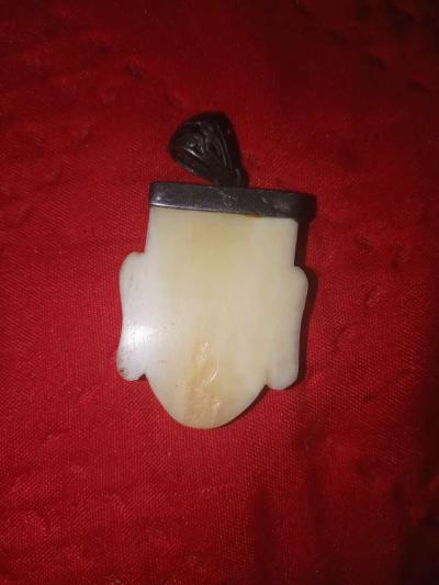 hand carved Buddha head pendant - Thumbnail 4