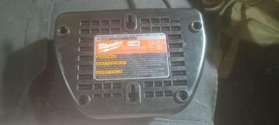 Milwaukee M12 Battery Charger