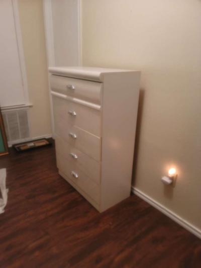 MOVING NEED GONE ASAP - Thumbnail 3