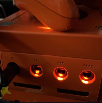 Custom GameCube - Thumbnail 3