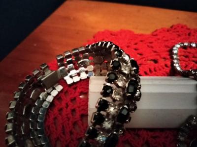 Vintage Jewelry - Thumbnail 2