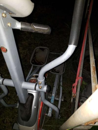 2012 Schwinn 420 Elliptical Trainer w Fan - Thumbnail 2