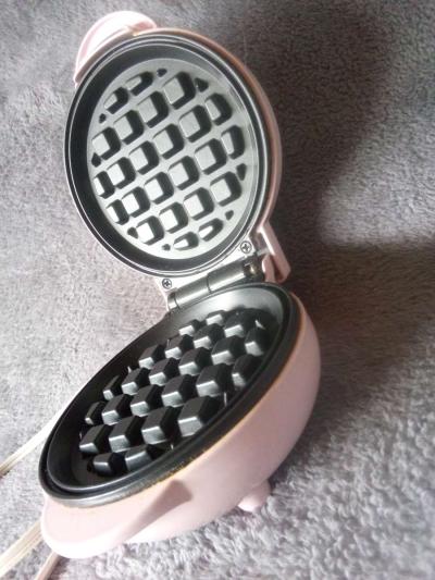 Mini Waffle Maker - Thumbnail 2