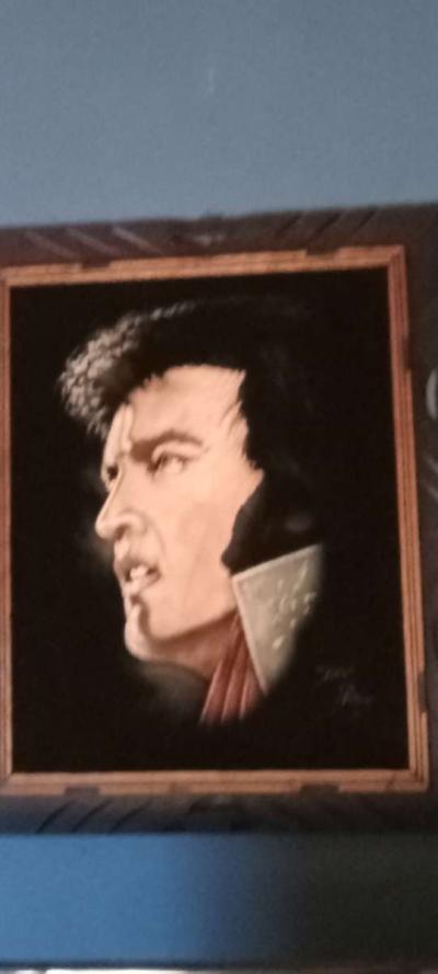 vintage black velvet Elvis painting - Thumbnail 4