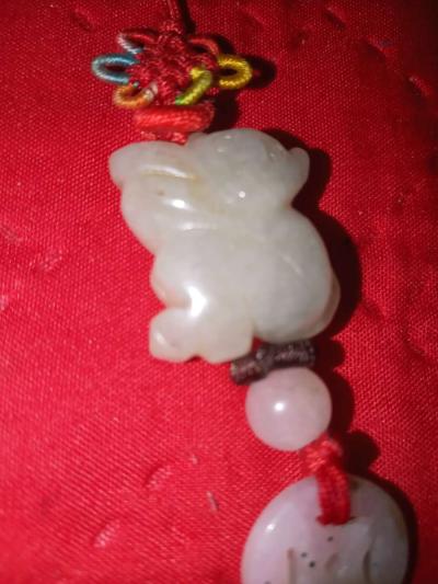 hand carved Jade lucky charm koala bear with extra Jade bead - Thumbnail 3
