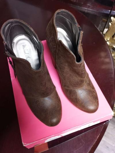 Woman Shoes - Thumbnail 4