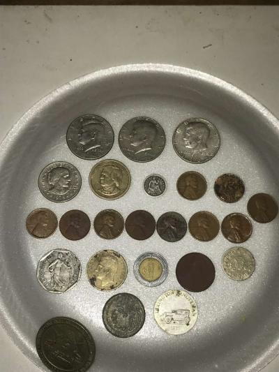 u s coins and foreign coins and tokens and button with shank - Thumbnail 2