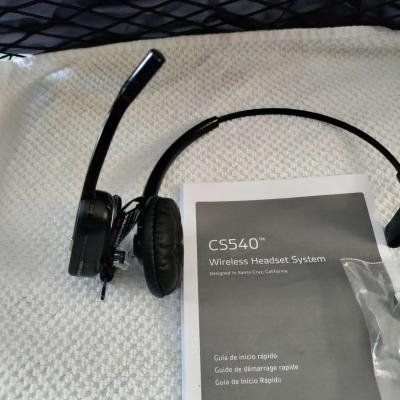 Plantronics wireless headset NOT BLUETOOTH CAPABLE - Thumbnail 2