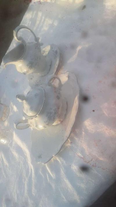 antique teapot and cup set - Thumbnail 2