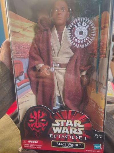 Star Wars Episode 1 Mace Windu with lightsaber